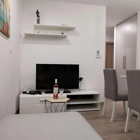 Maris Apartment-balcony With View And Free Parking Lägenhet