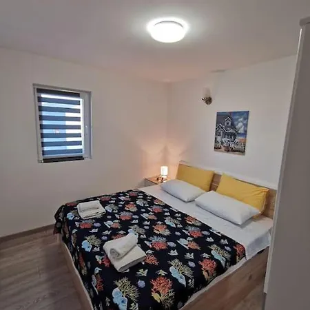 Maris Apartment-balcony With View And Free Parking Split